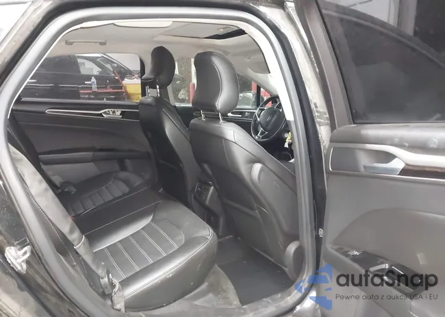 3FA6P0HD2FR193599: 44240247