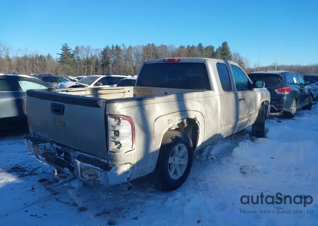 2GCEK19J881188820: 44240277