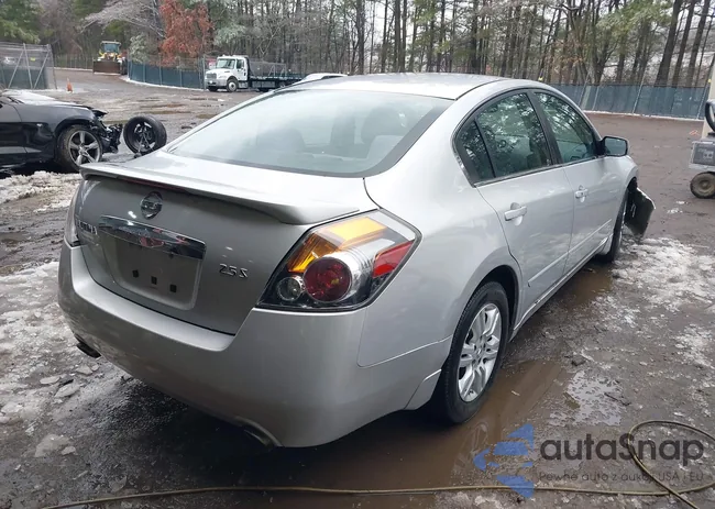 1N4AL2APXCN573312: 44240444