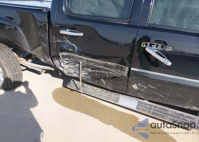 3GTRKXE20AG145072: 44240494