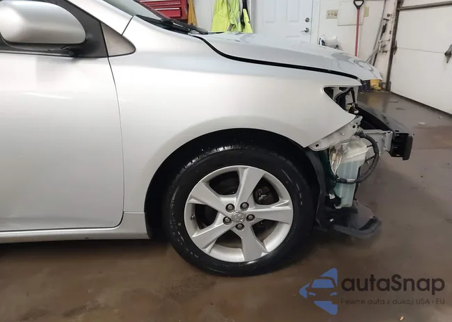 2T1BU4EE6DC011900: 44240531