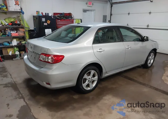 2T1BU4EE6DC011900: 44240531