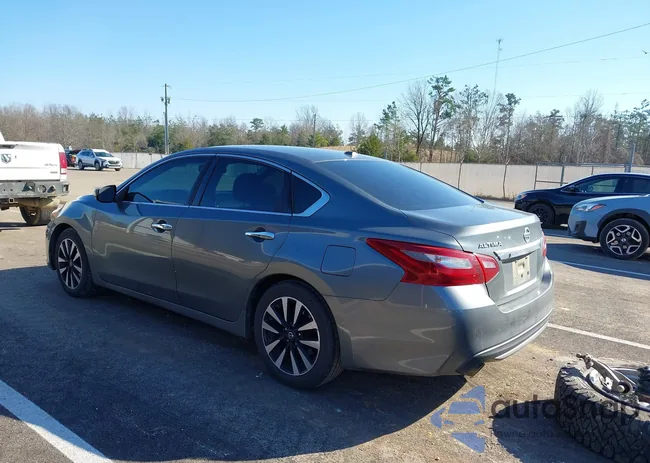 1N4AL3AP3JC198930: 44240613