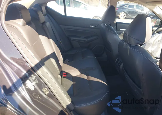 1N4BL4EV4KC173961: 44240633