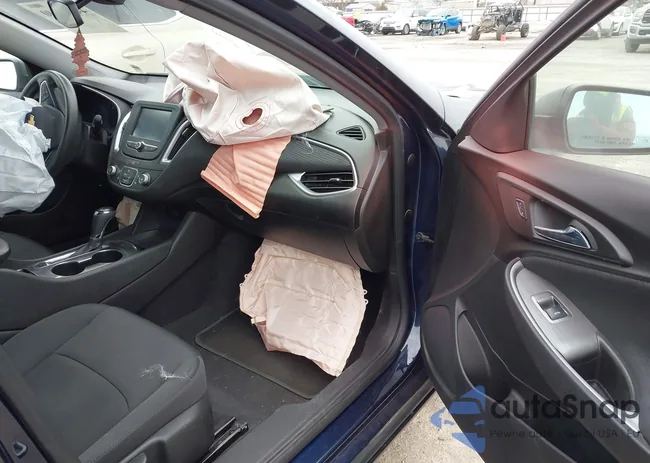 1G1ZB5ST8GF222548: 44240740