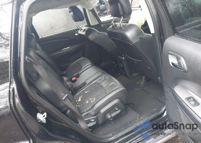 3C4PDCGB6LT271079: 44240754