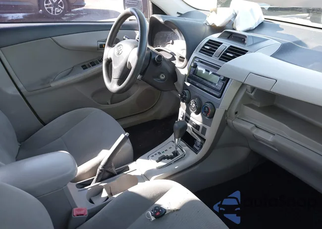 2T1BU4EE2CC801693: 44239919