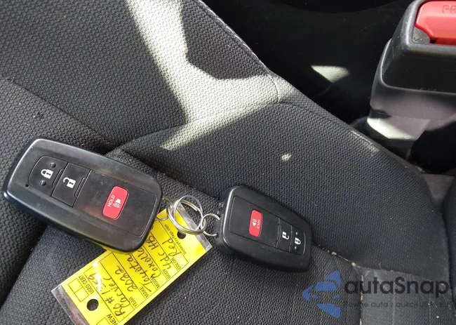 JTND4MBE1N3159861: 44239953