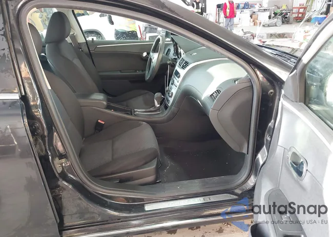 1G1ZC5E17BF251653: 44240024