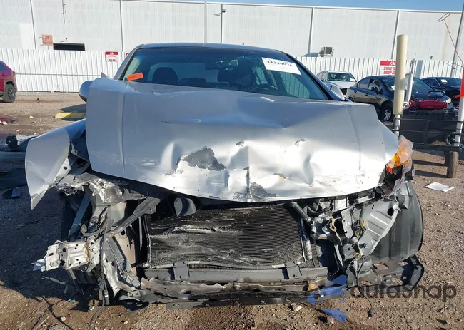 JH4CU2F68AC028796: 44240076