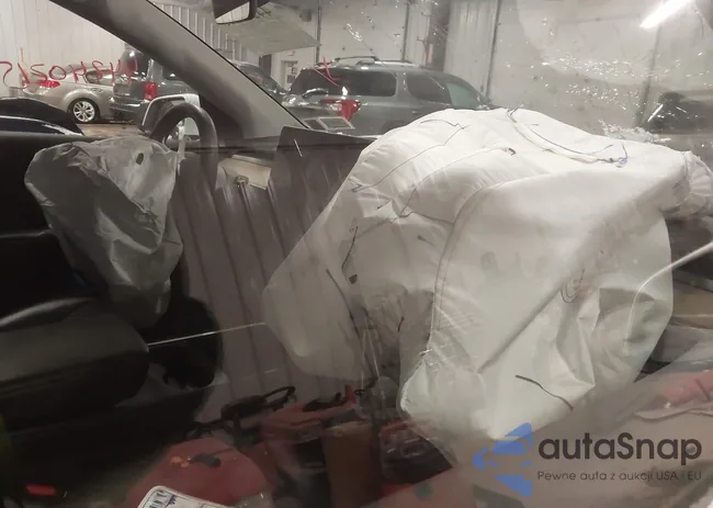 5YJYGDEEXMF184669: 44240215