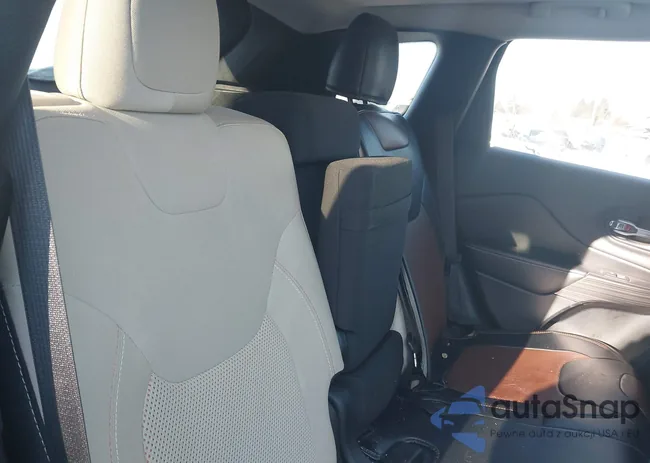 1C4PJMCS2GW239623: 44241476