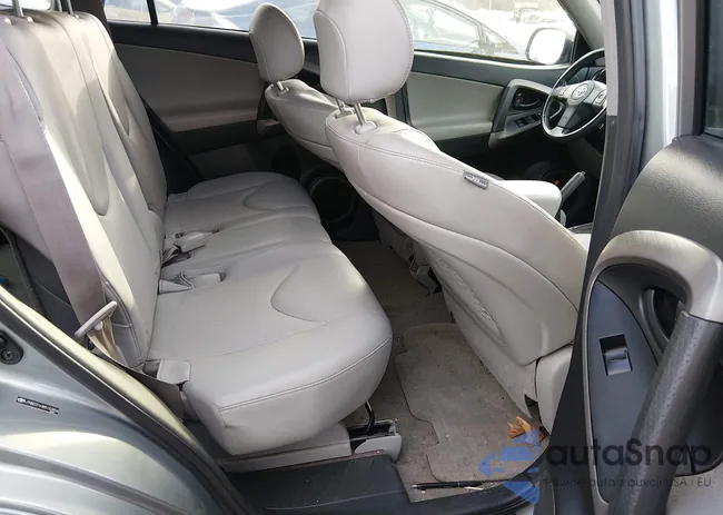 JTMBD31V485153858: 44241545