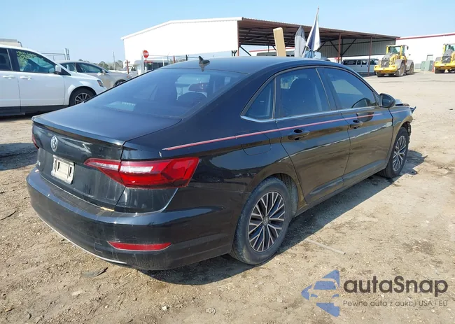 3VWC57B02MM005500: 44241546