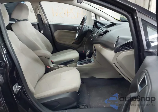 3FADP4EJ8FM117861: 44241561