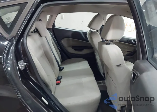 3FADP4EJ8FM117861: 44241561