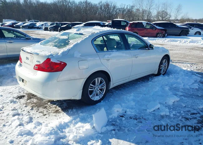 JN1CV6AR2DM763394: 44241613