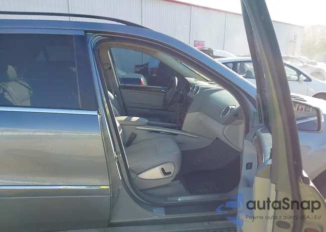 4JGBB5GB1BA726465: 44241663