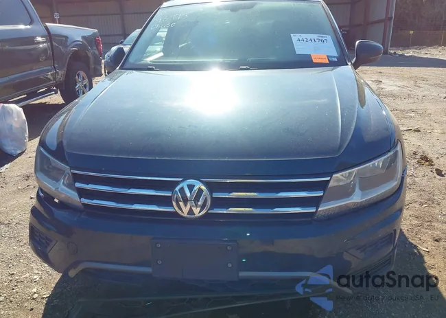 3VV3B7AX1KM143973: 44241707