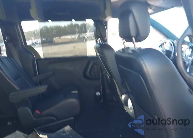 2C4RDGEG7KR786057: 44240889