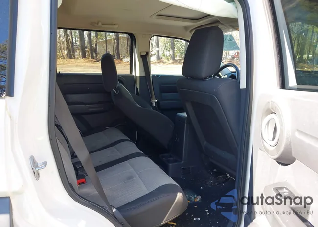 1D8GU28K67W584496: 44240932