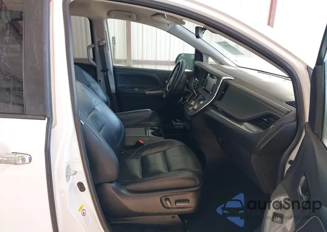 5TDXZ3DC8JS914733: 44240977