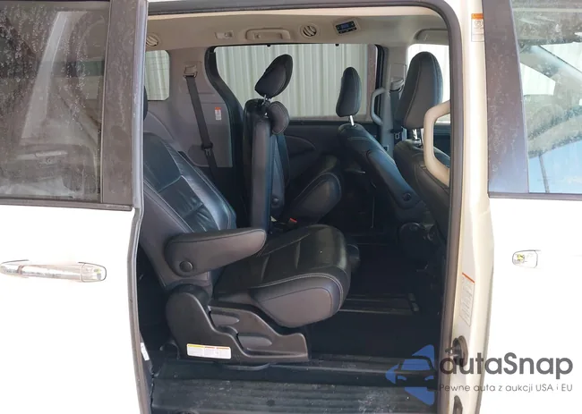 5TDXZ3DC8JS914733: 44240977