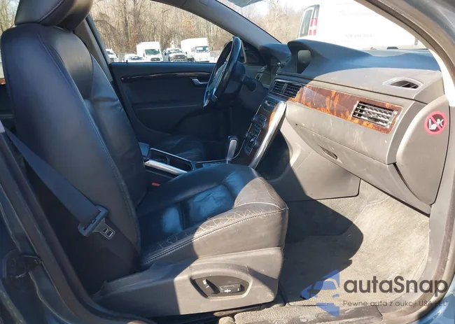 YV1902AH1C1158699: 44240994