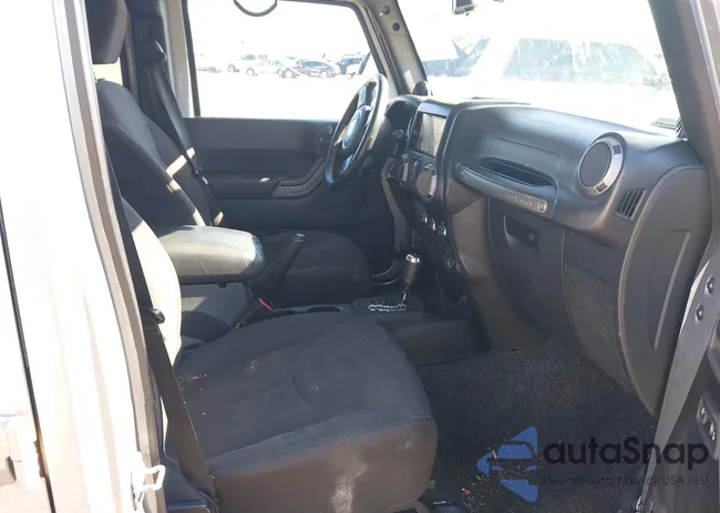 1C4HJWDG3EL260764: 44241000