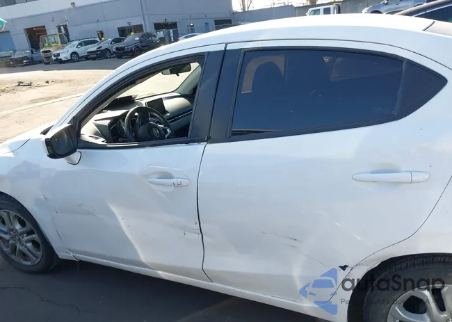 3MYDLBYV0HY170057: 44241127