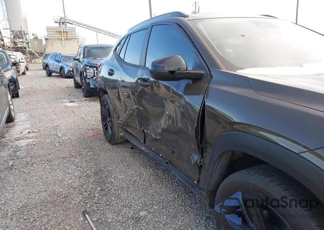 KL77LKE28RC021411: 44241224