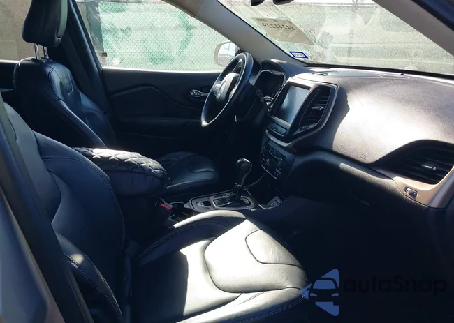 1C4PJLDB4EW256316: 44241229