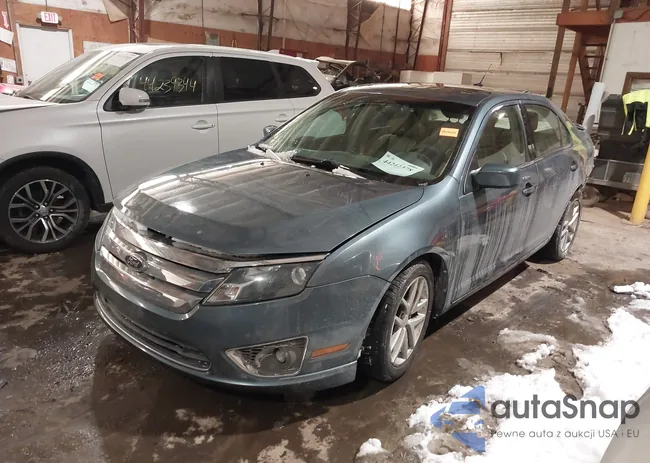 3FAHP0JA8CR217571: 44242378