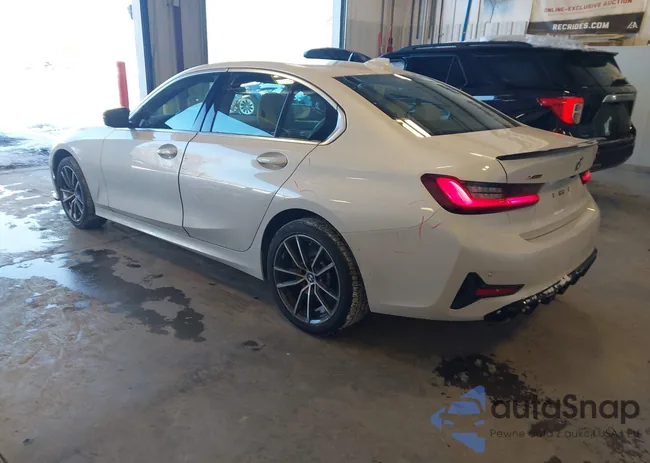 3MW5R7J01N8C57424: 44242400