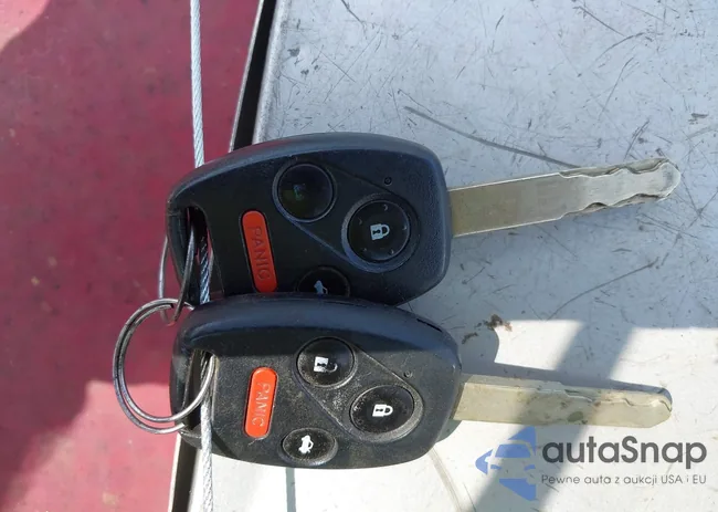 1HGCM56316A133970: 44242404