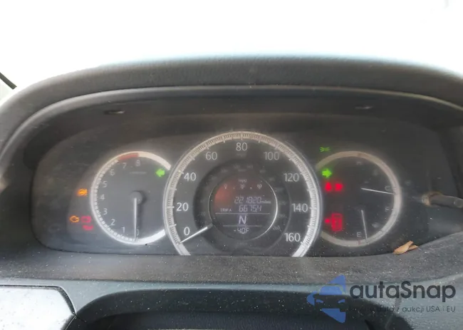 1HGCR2F32FA268424: 44242473