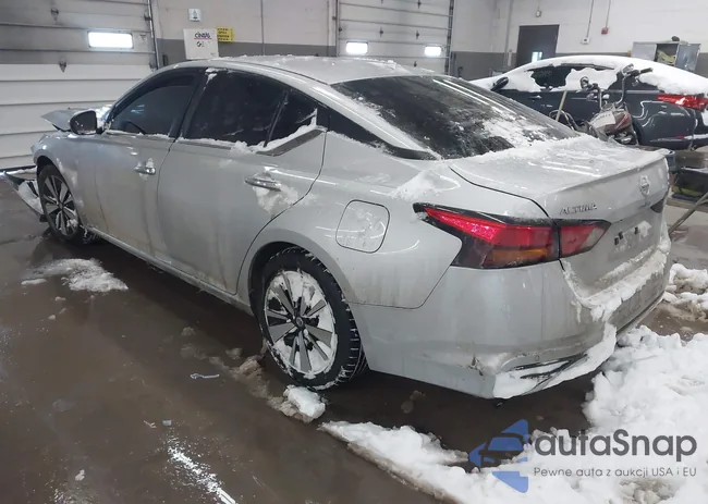 1N4BL4DV1NN355692: 44242526