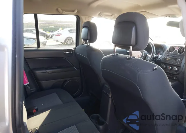 1J4NF1FB8BD135624: 44242532