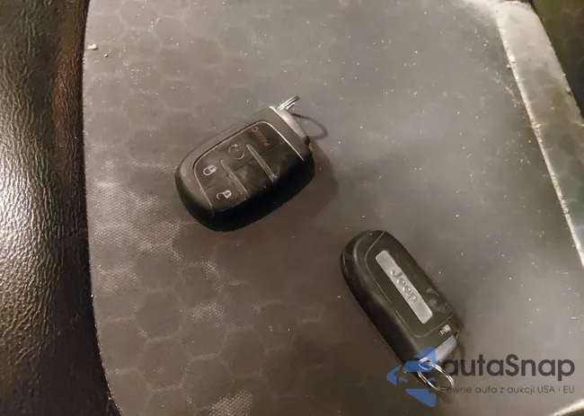 3C4NJDBBXJT154597: 44242560