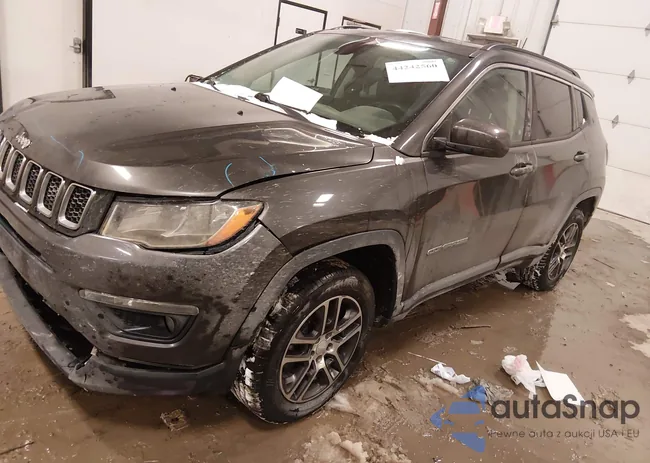 3C4NJDBBXJT154597: 44242560