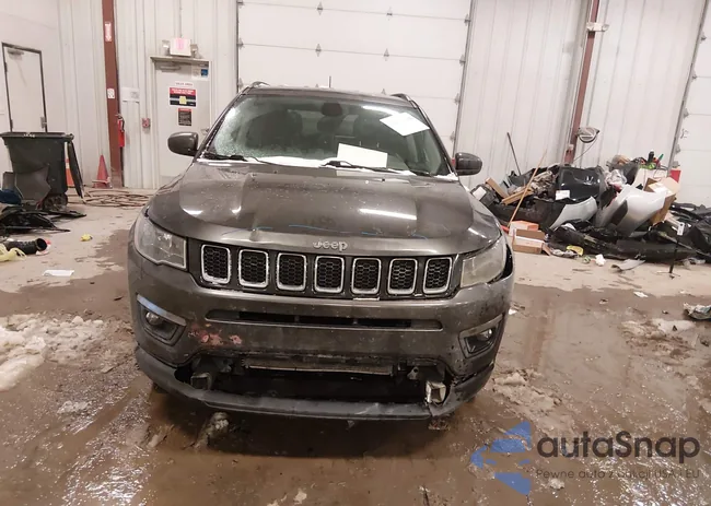 3C4NJDBBXJT154597: 44242560