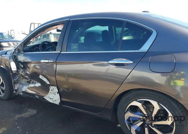 1HGCR2F86GA231129: 44241855