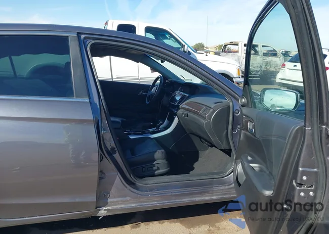 1HGCR2F86GA231129: 44241855