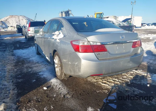 1HGCR2F89DA245621: 44242082