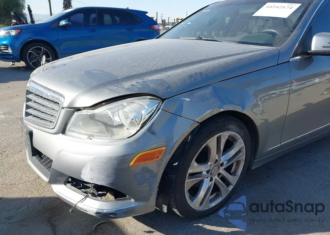 WDDGF4HB0DR281864: 44242174