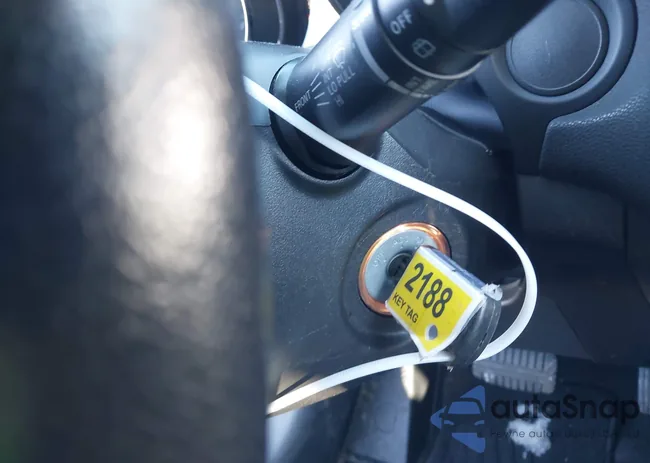 JA4AP3AUXHZ010376: 44243257