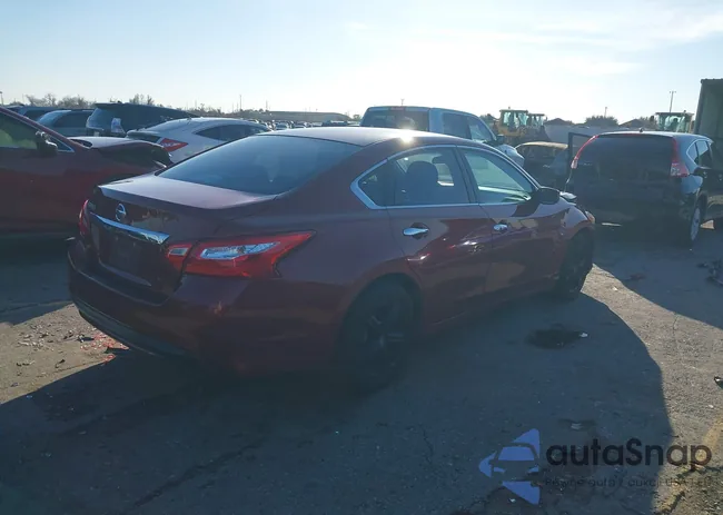 1N4AL3AP0GN307132: 44243269