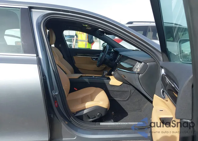 LVY982AK2JP033109: 44243346