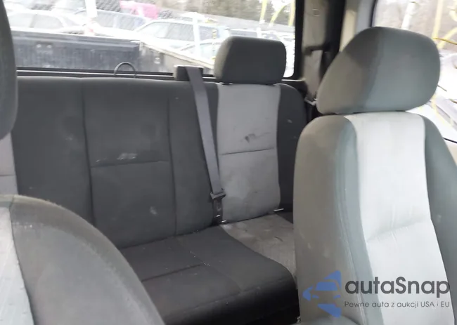 1GCEC19X28Z168880: 44243357