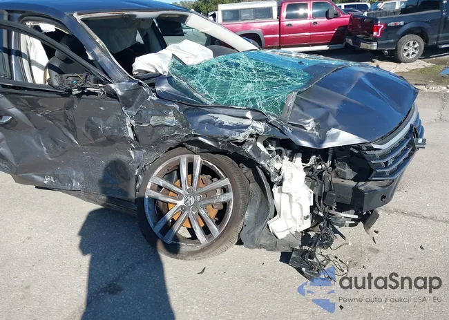 1VWAA7A36JC015585: 44243358